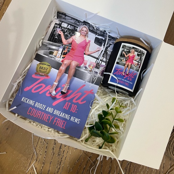 Courtney Friel book and candle box- evergreen scent! - Picture 3 of 4